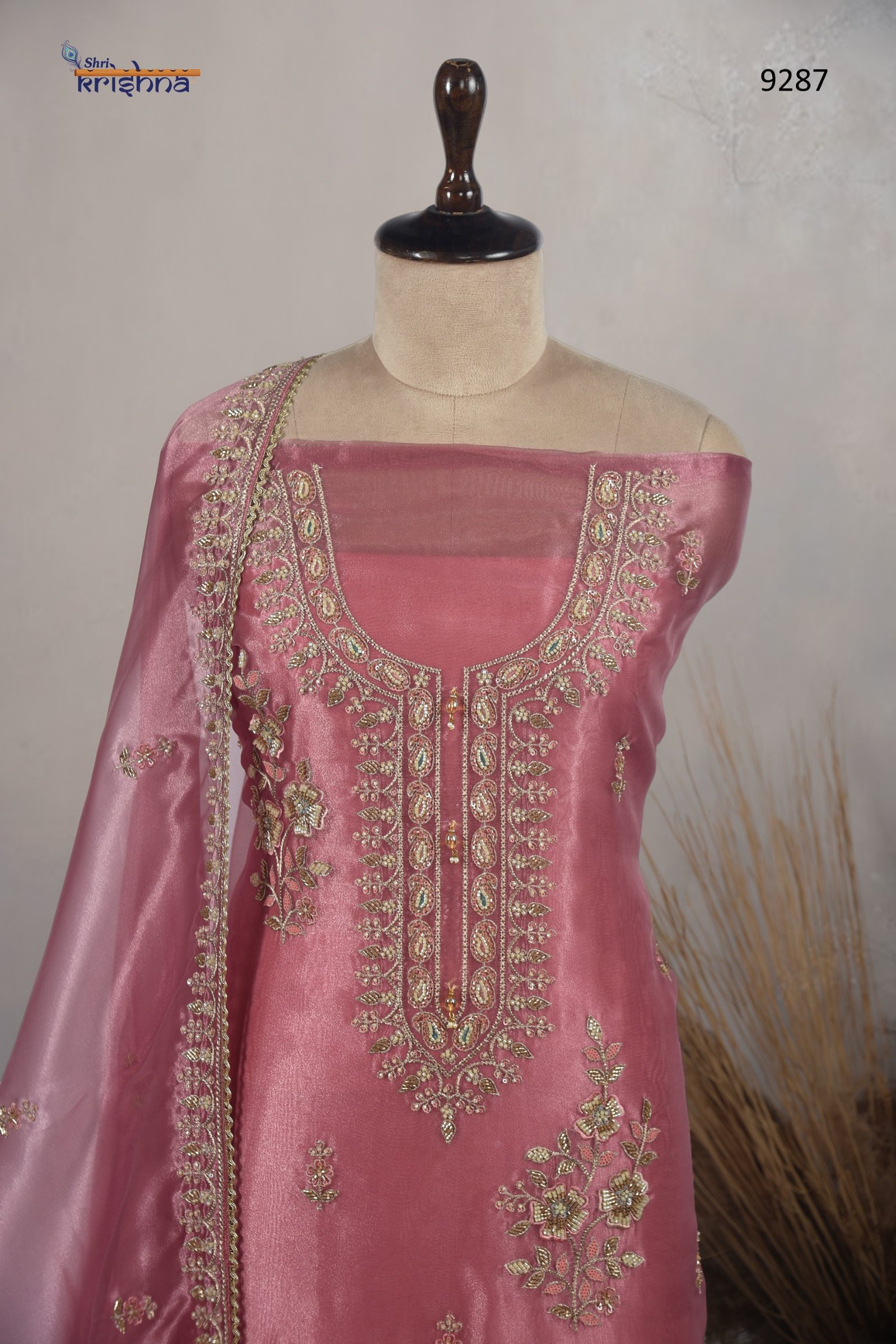 Party wear